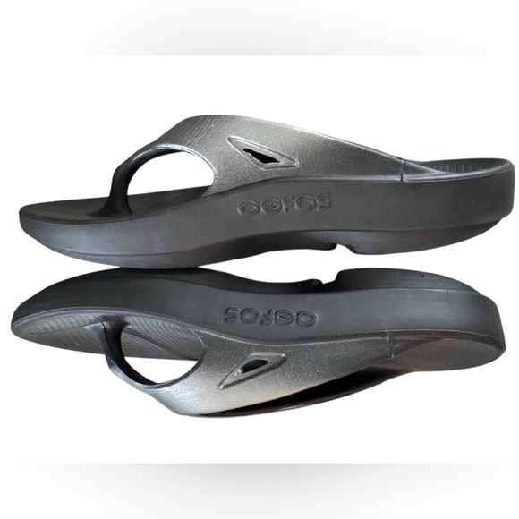OOFOS original Sport Sandals - Picture 6 of 9
